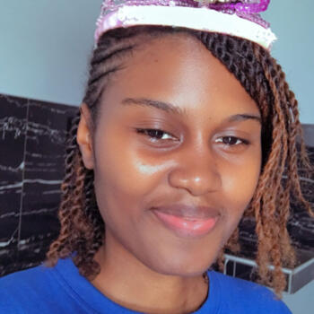 Babysitter in Móstoles: Grâce Francia