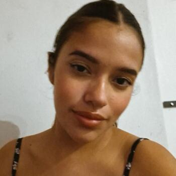 Babysitter in Montevideo: Elizabete