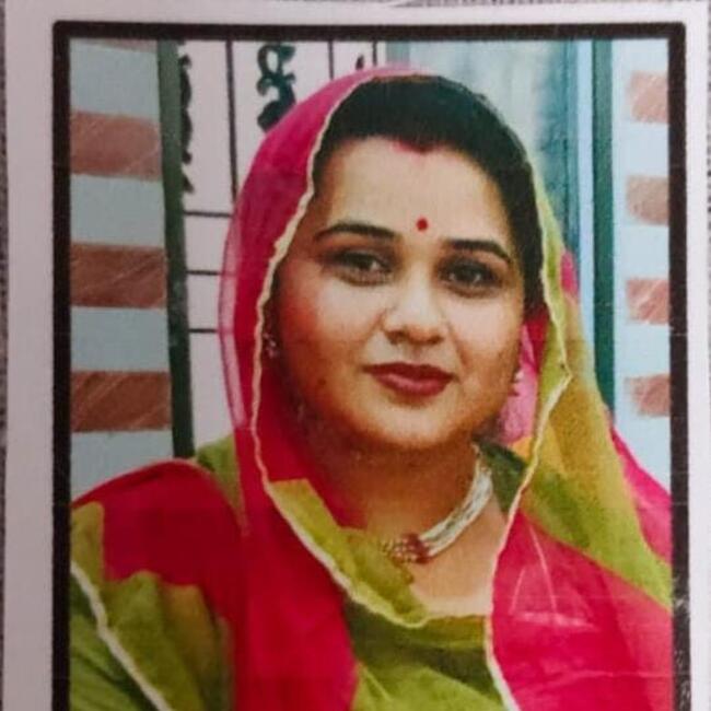 Babysitter in Bhopal: Ruchika
