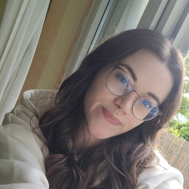 Babysitter in Haimhausen: Laura