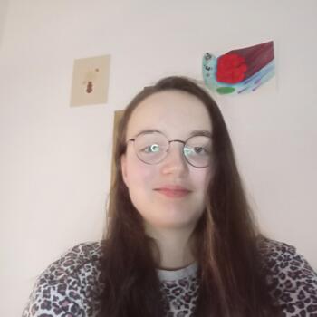 Babysitter in Saint-Nazaire: Marine