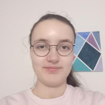 Babysitter in Saint-Nazaire: Marine