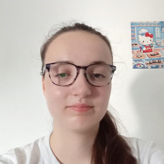 Babysitter in Saint-Nazaire: Marine