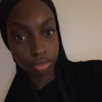 Babysitter in Gennevilliers: Khadija