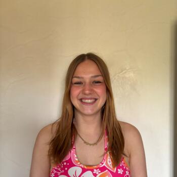 Babysitter in La Roche-sur-Yon: Clara