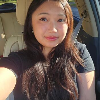 Babysitter in Minneapolis: Kao Joua