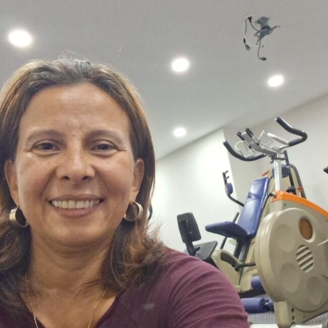 Babysitter em Funchal (Distrito de Viana do Castelo): Ivonne