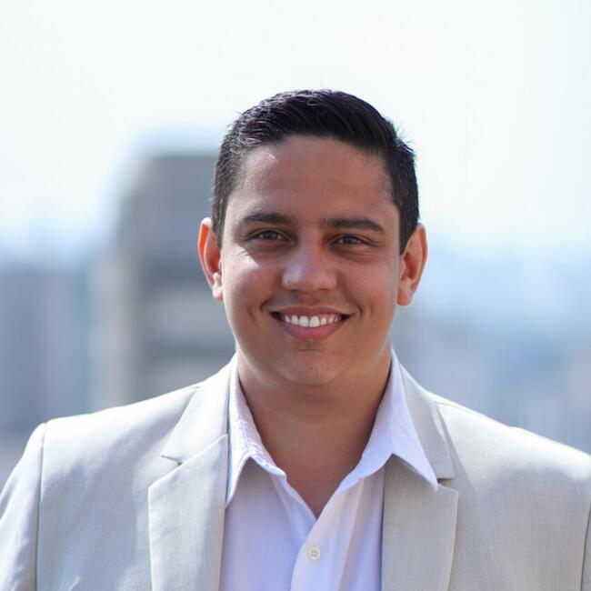 Emprego de babá em São Paulo: Thiago