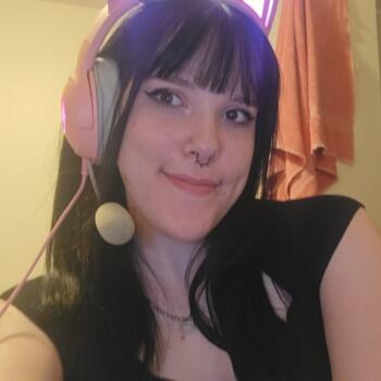 Baby-sitter Edmonton: Hannah