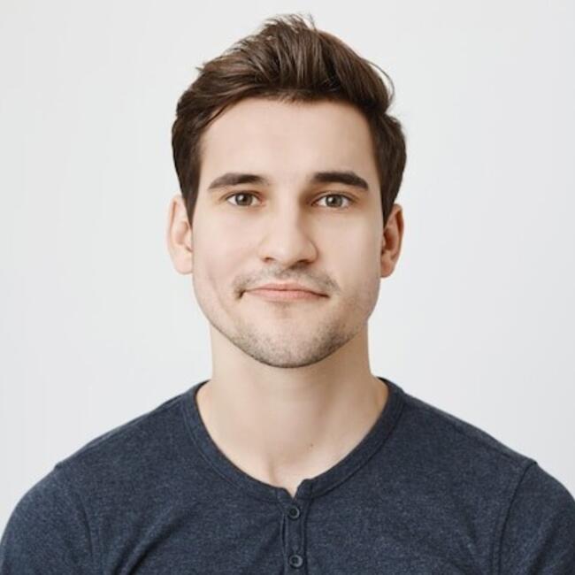 وظيفة جليسة أطفال في الهراويين: Soufian