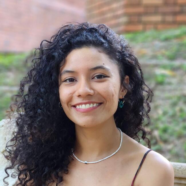 Babá em Recife: Luana