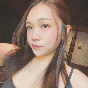 Babysitter in Singapore: Sophie