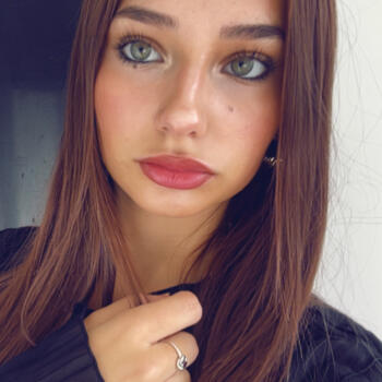 Babysitter Ozoir-la-Ferrière: Leanne