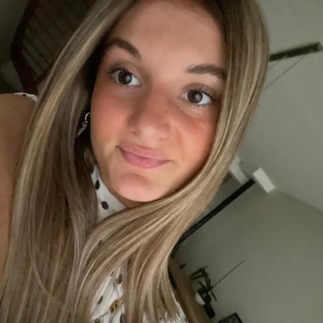 Babysitter in Laval: Enora