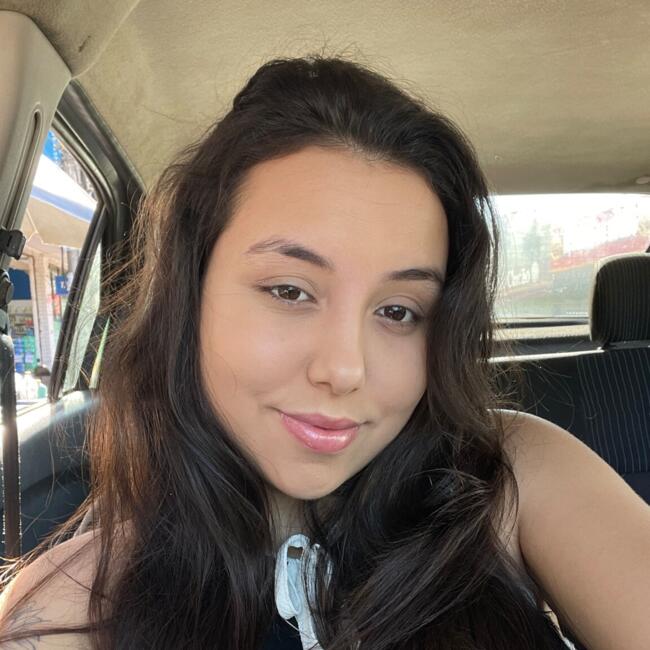 Babysitter in Cabo Frio: Ketlen