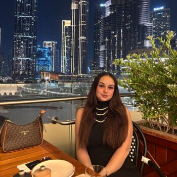 Babysitter in Oullins: Luna