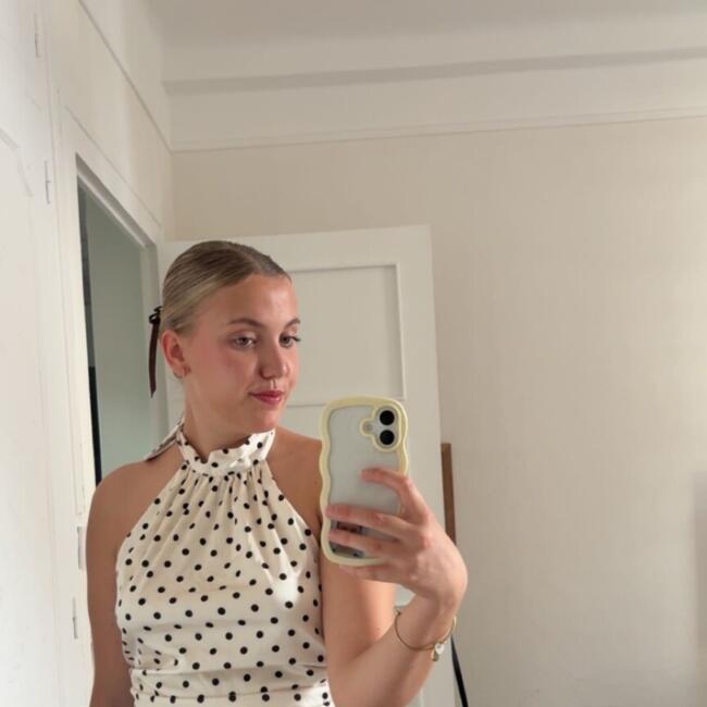 Babysitter in Sully-sur-Loire: Joanna