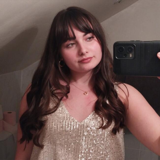 Babysitter in Mantes-la-Ville: Lou