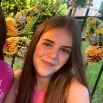 Bonă în Târgu Frumos: Emanuela