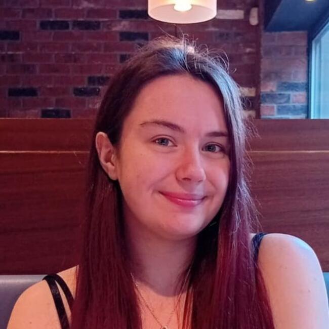 Babysitter in Edinburgh: Laura