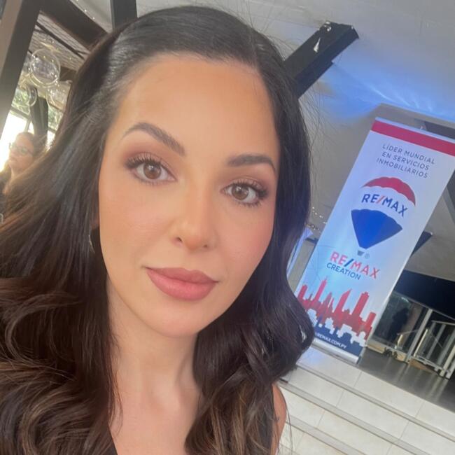 Trabajo para niñera en Luque: Verenna