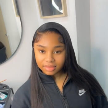 Babysitter in Evere: Julie