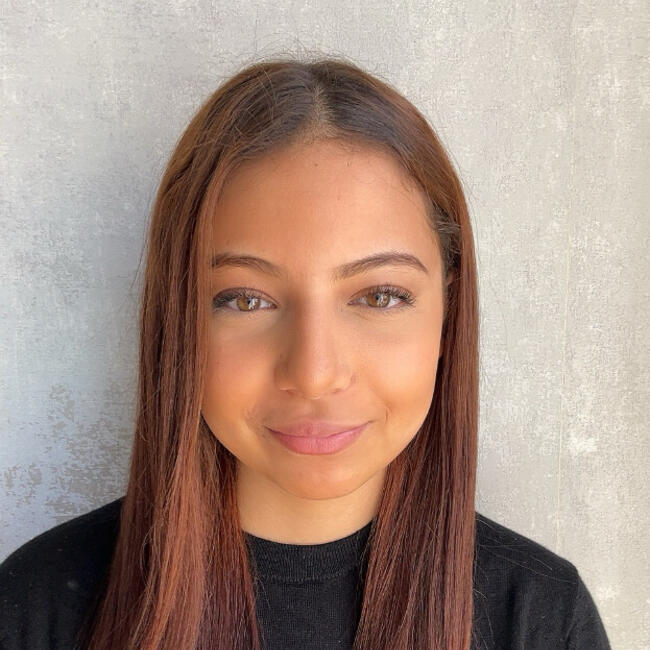 Babysitter in Vénissieux: Amel