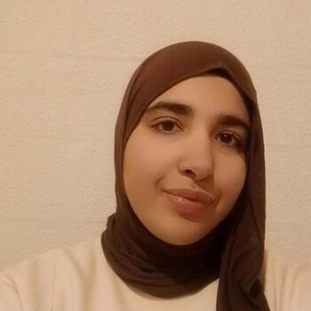 Babysitter in Ottignies-Louvain-la-Neuve: Yasmine