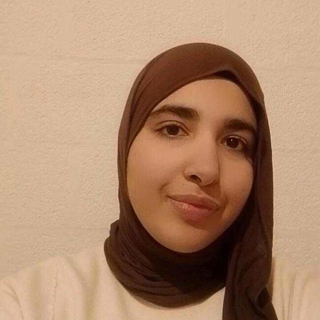 Babysitter in Ottignies-Louvain-la-Neuve: Yasmine