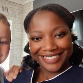 Babysitter in Edenvale: Primrose