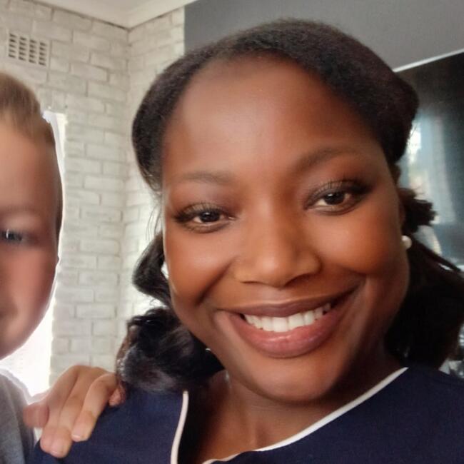 Babysitter in Edenvale: Primrose