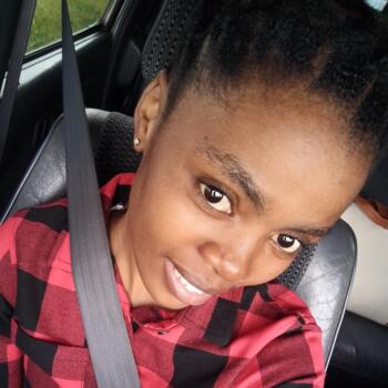 Babysitter in Emalahleni: Manapo