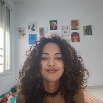 Babysitter in Kenitra: Fatima-Zohra