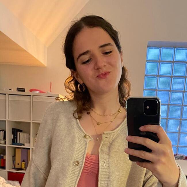 Babysitter in Noisy-le-Grand: Clémence