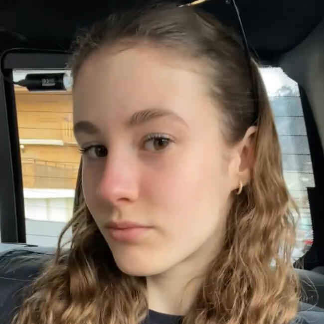 Babysitter in Magny-le-Hongre: Lou