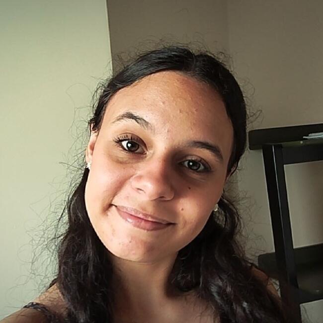 Babysitter in Cascavel: Luíza