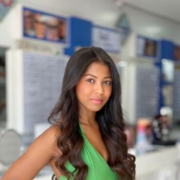 Babysitter a Gland: Noemi Madeleine