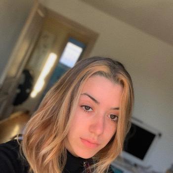 Baby-sitter in Antibes: Célia