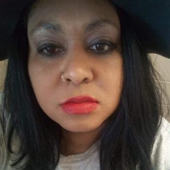 Babysitter in Los Angeles: Jenell
