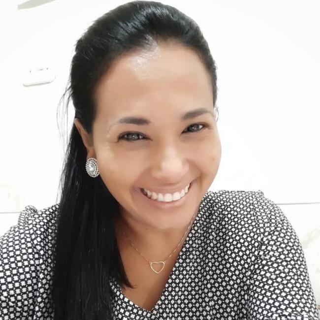 Babysitter in Petrópolis: Grace Kelly Theobald 