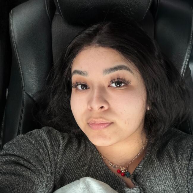 Babysitter in Glen Cove: Milagros