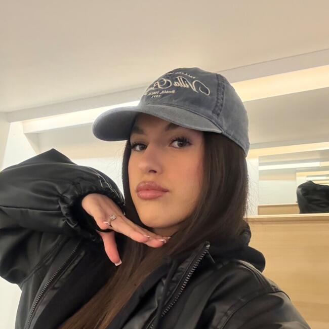 Babysitter in Ganshoren: Merisa