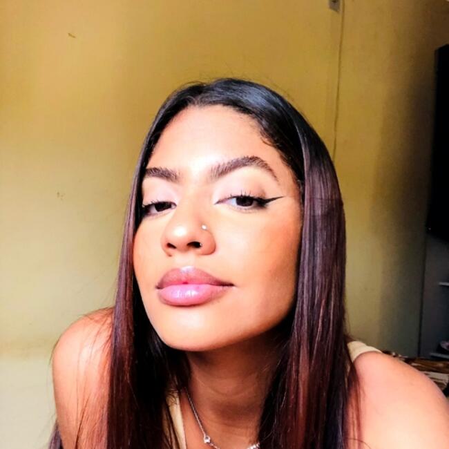 Babysitter in São Luís: Nicole