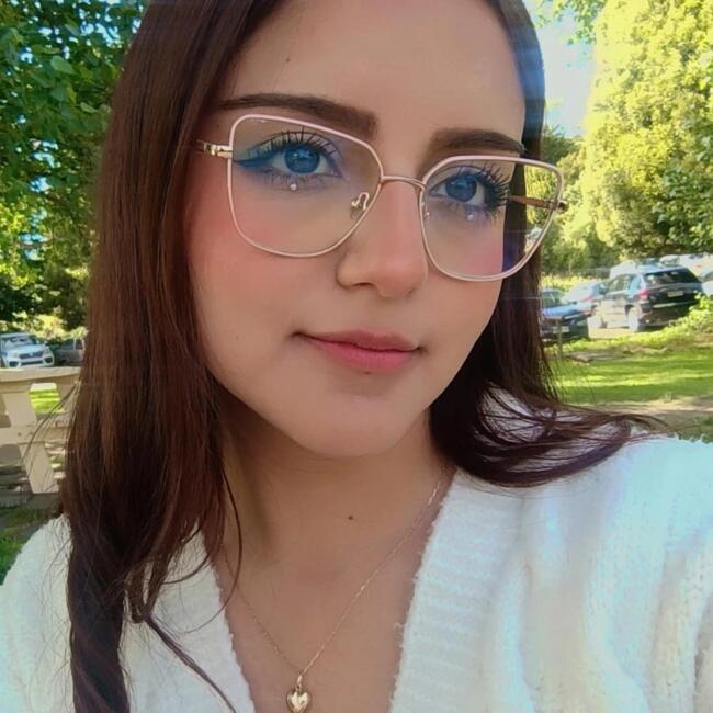 Babysitter in Port Montt: Vania cristina