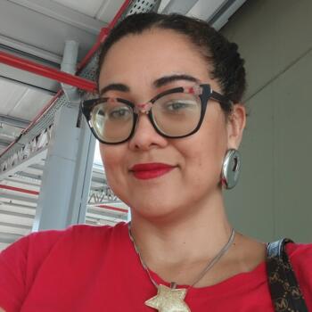 Babá em Brasília: Danielle