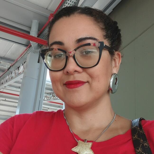 Babá em Brasília: Danielle
