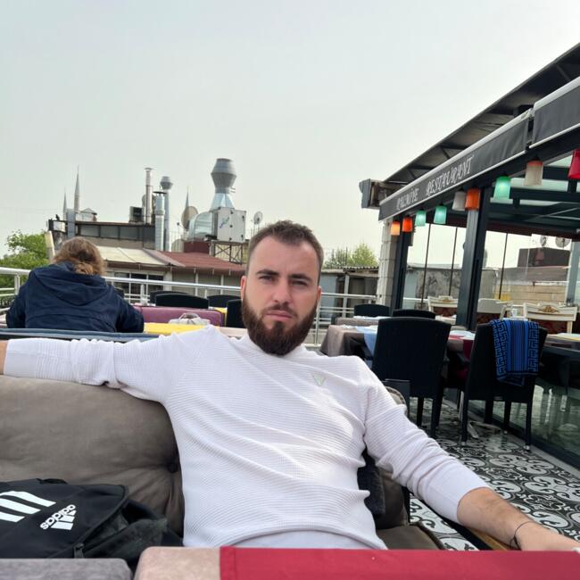 Babysitting job in Focşani: Ionut