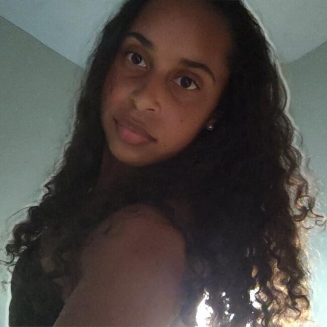 Babysitter in Ézanville: Inès