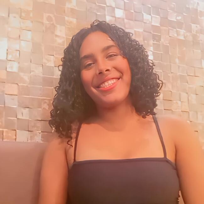 Babysitter in Timóteo: Thaysmara Cristina