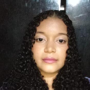 Babá Aracaju: Larissa